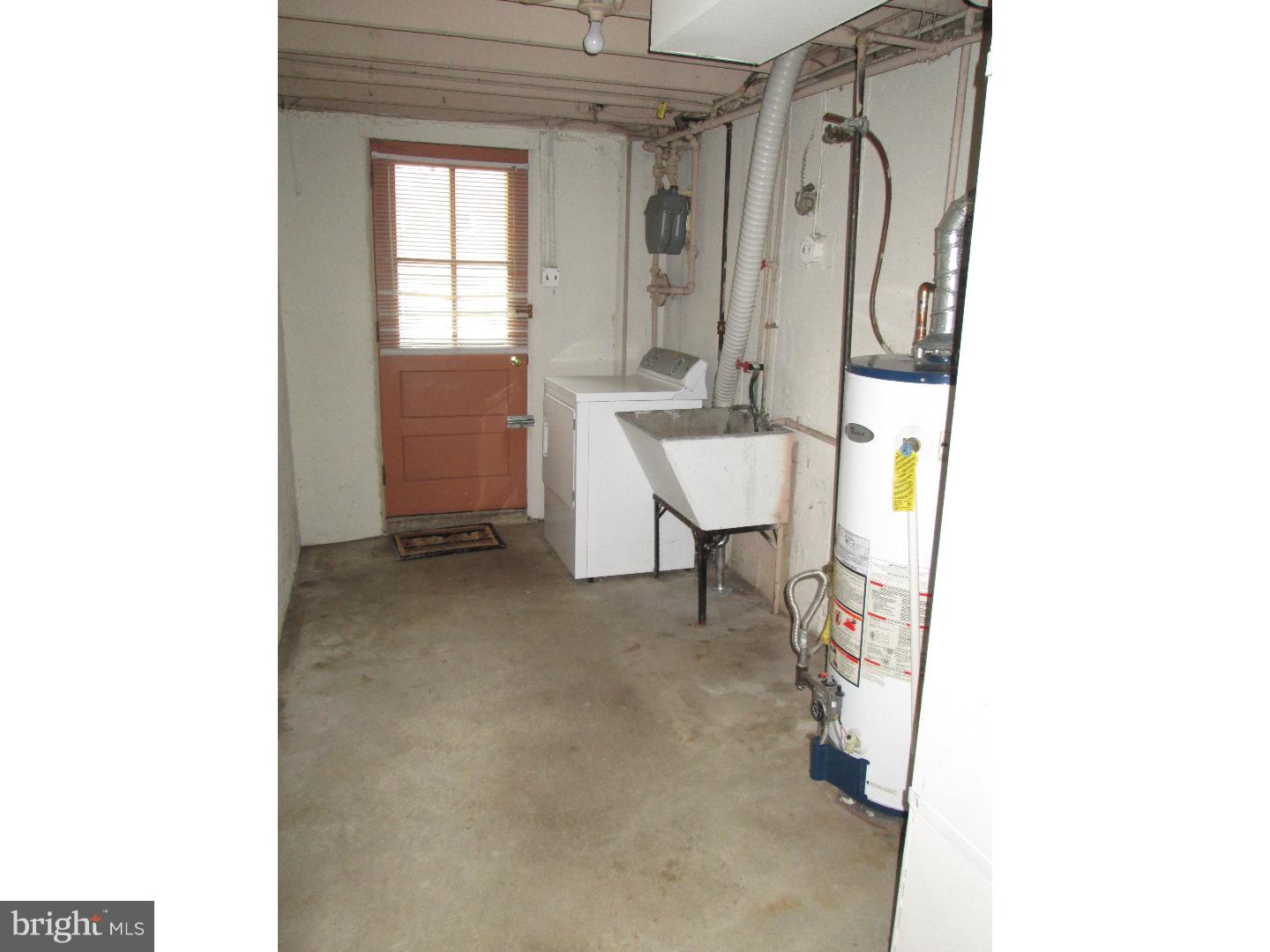 306 Ridgeway Place Philadelphia, PA 19116 - Photo 14 of 18 Bathroom