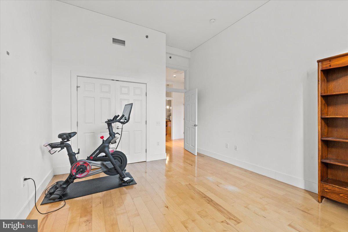 509 Bogart Place, Unit 202 Scranton, PA 18505 - Photo 21 of 43 Spacious room with fitness potential.