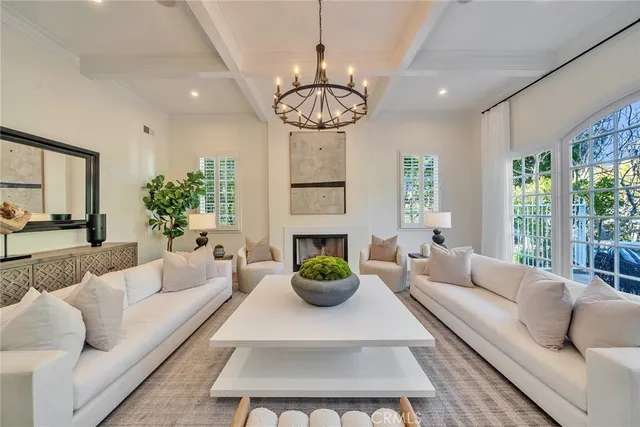 $4,680,000 | 5451 Newcastle Lane, Calabasas, CA 91302
