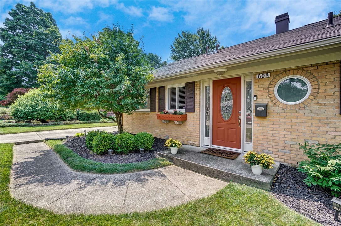 608 Brookfield Road Kettering, OH 45429 - Photo 3 of 34 Gallery Image 3