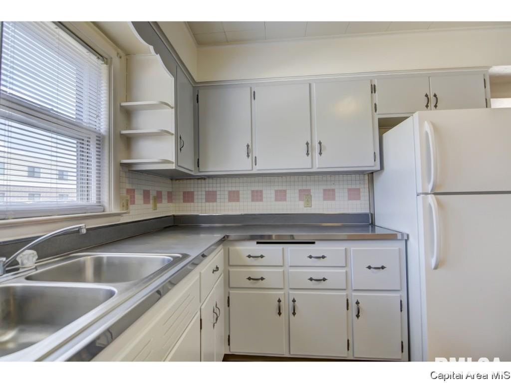 1112 North 8th Street Springfield, IL 62702 - Photo 24 of 36