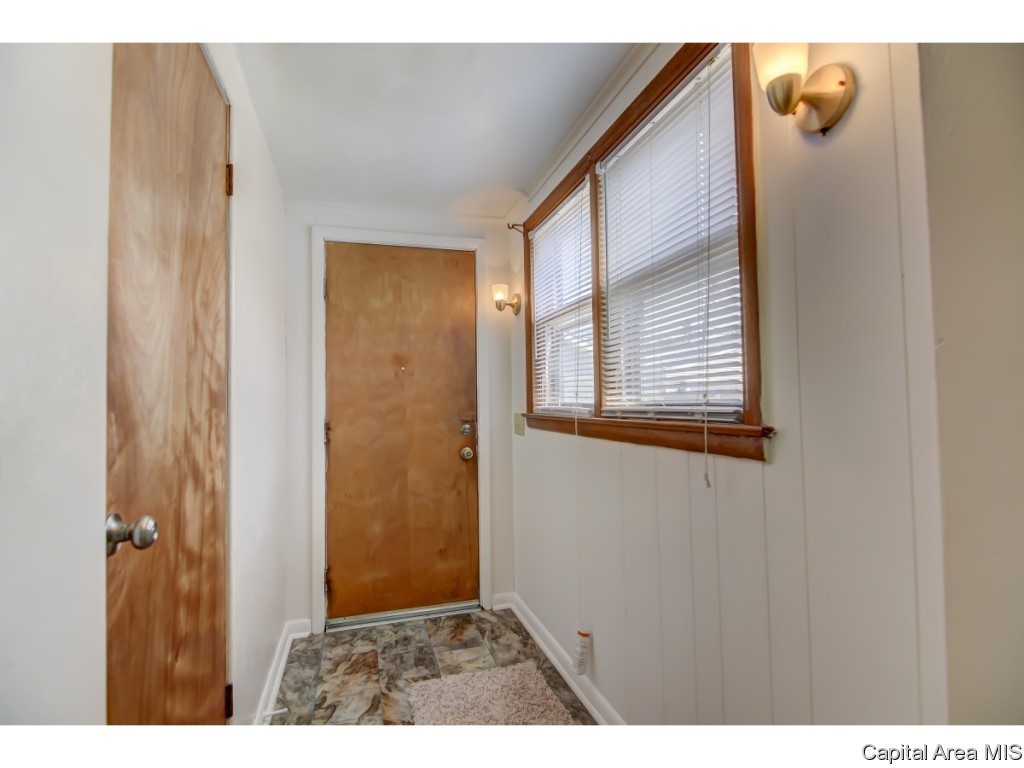 1112 North 8th Street Springfield, IL 62702 - Photo 27 of 36