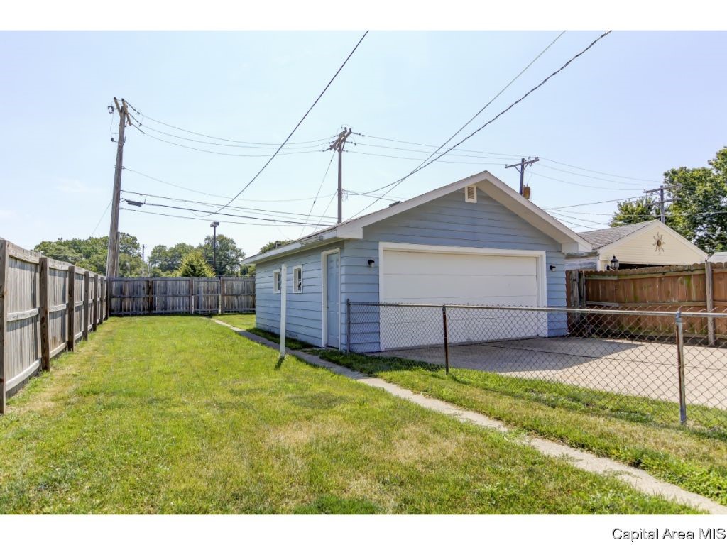 1112 North 8th Street Springfield, IL 62702 - Photo 32 of 36