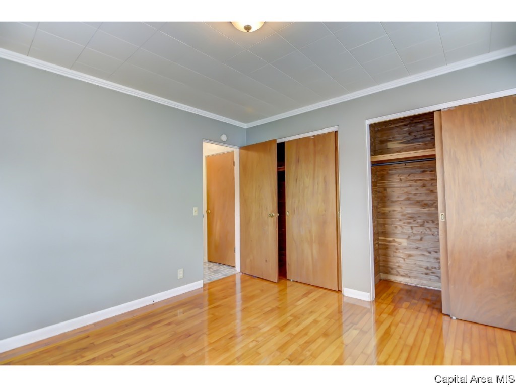 1112 North 8th Street Springfield, IL 62702 - Photo 9 of 36