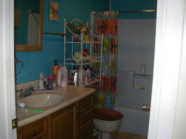 1638 Stafford Road Fall River, MA 02721 - Photo 15 of 16 Gallery Image 15
