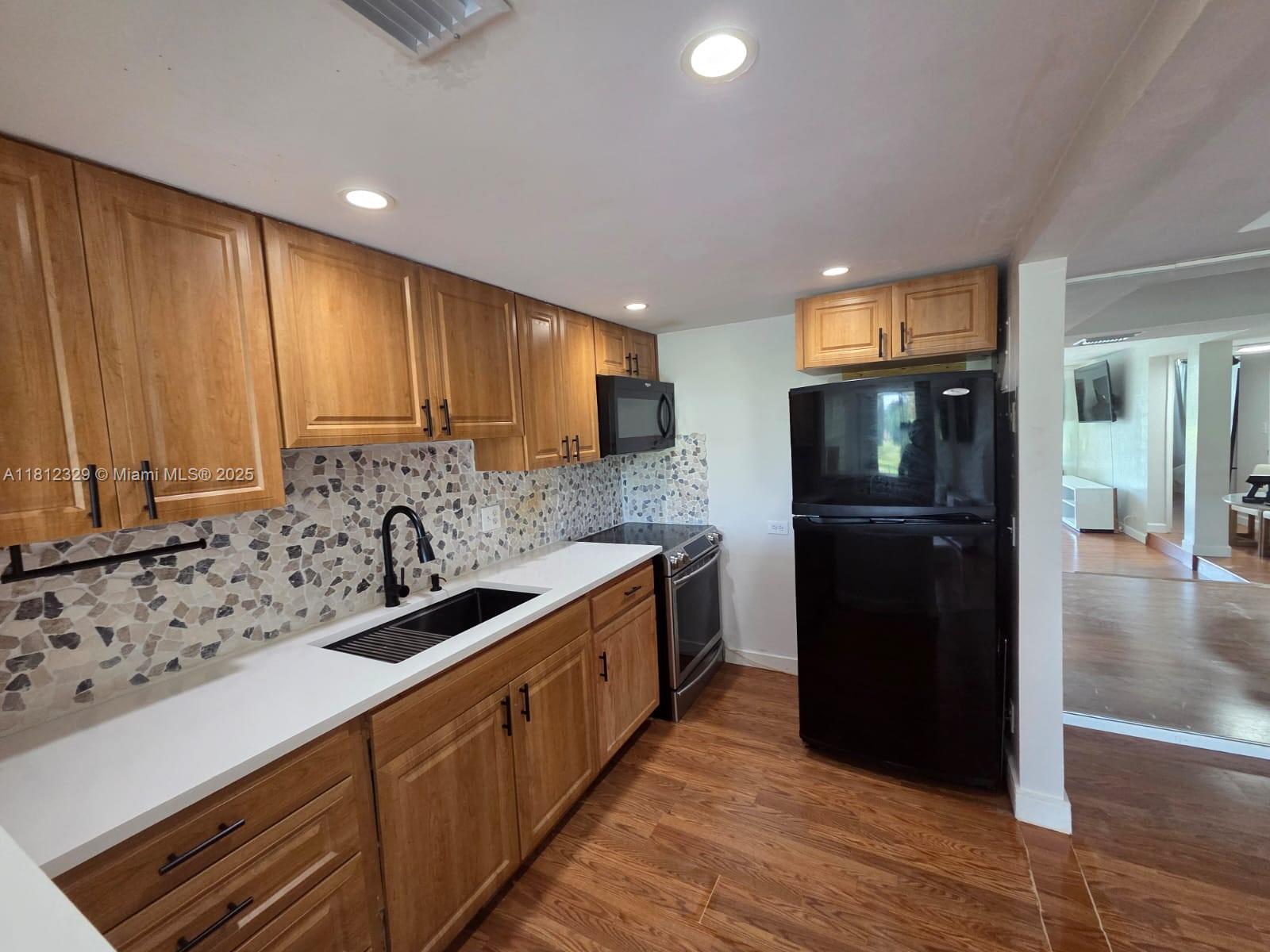 3750 Inverrary Drive, Unit 2B Lauderhill, FL 33319 - Photo 5 of 28