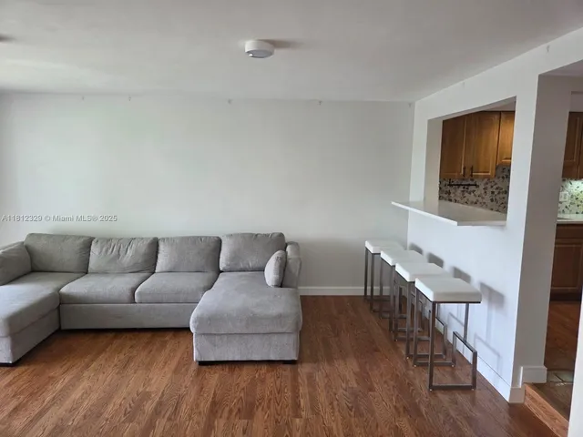 $1,800 | 3750 Inverrary Drive, Unit 2B, Lauderhill, FL 33319