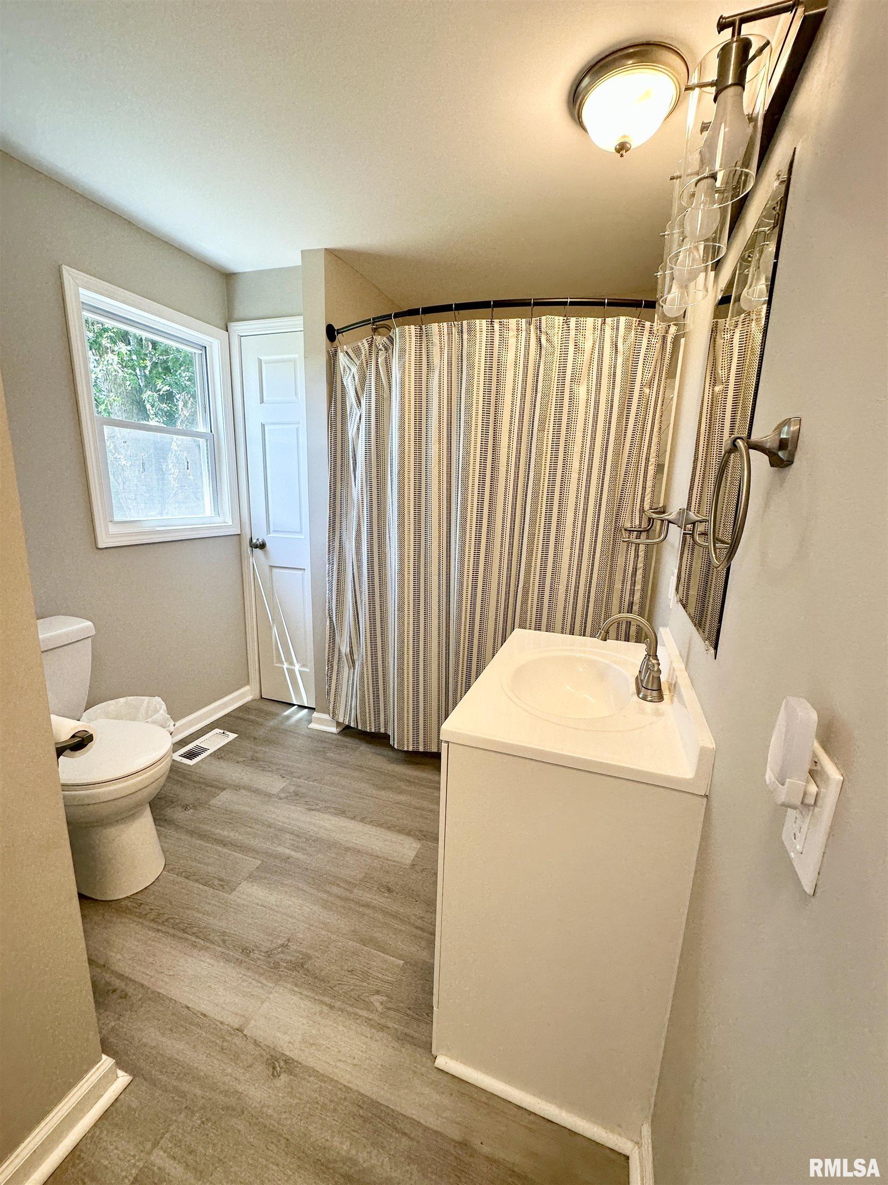 1311 McGlasson Road Jacksonville, IL 62650 - Photo 23 of 38