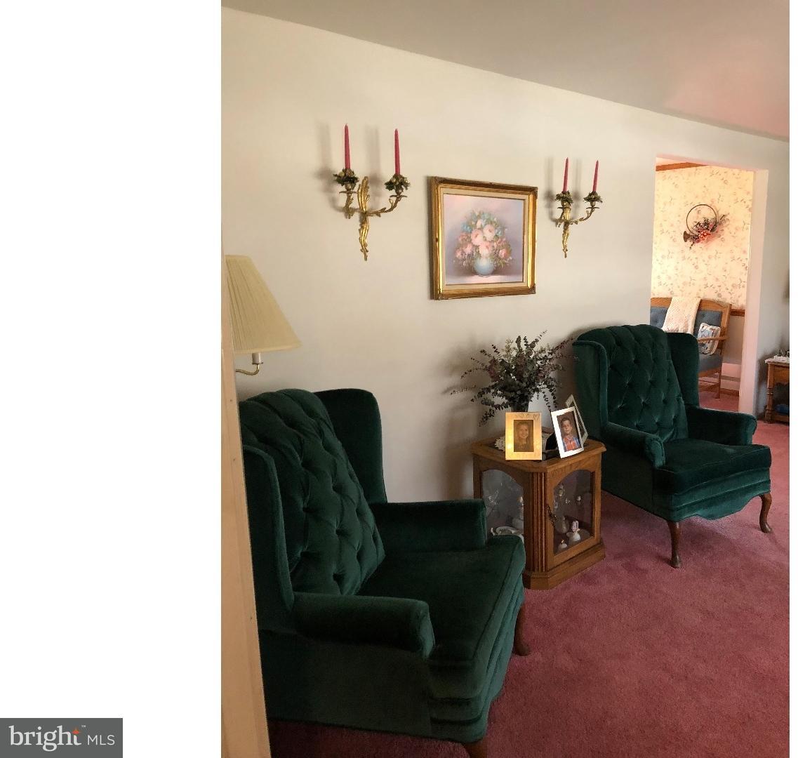 287 Kent Road Warminster, PA 18974 - Photo 8 of 13 Living Room