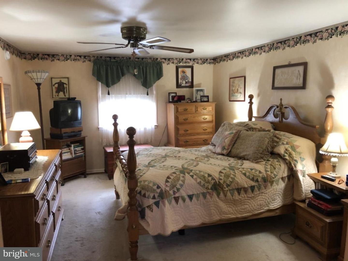 287 Kent Road Warminster, PA 18974 - Photo 10 of 13 Master Bedroom