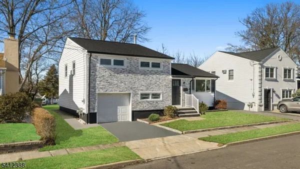 $639,900 | 37 Albert Drive, Sayreville, NJ 08879