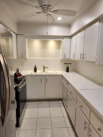 $90,000 | 6001 North Falls Cir Drive, Unit 406, Lauderhill, FL 33319