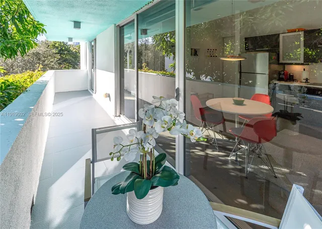 $4,500,000 | 6495 Southwest 85th Street, Miami, FL 33143