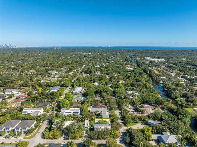 $4,500,000 | 6495 Southwest 85th Street, Miami, FL 33143