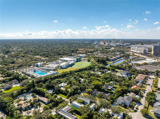 $4,500,000 | 6495 Southwest 85th Street, Miami, FL 33143