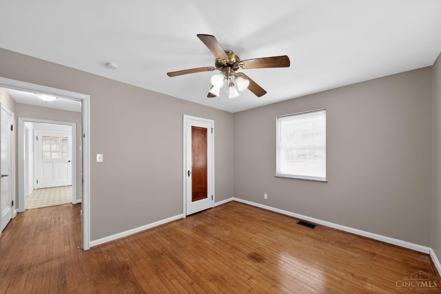 6621 Winton Road Cincinnati, OH 45224 - Photo 13 of 34