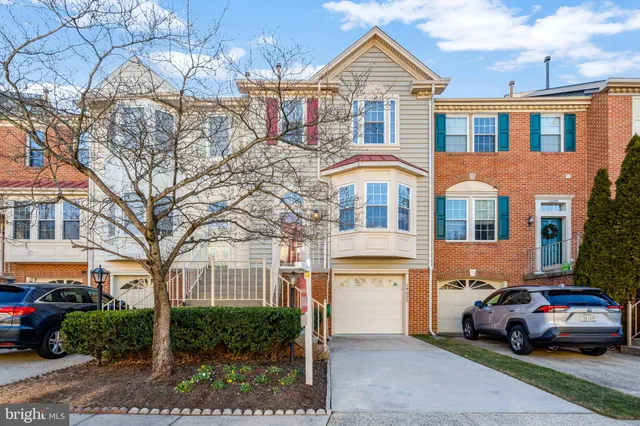 $628,900 | 14097 Winding Ridge Lane, Centreville, VA 20121