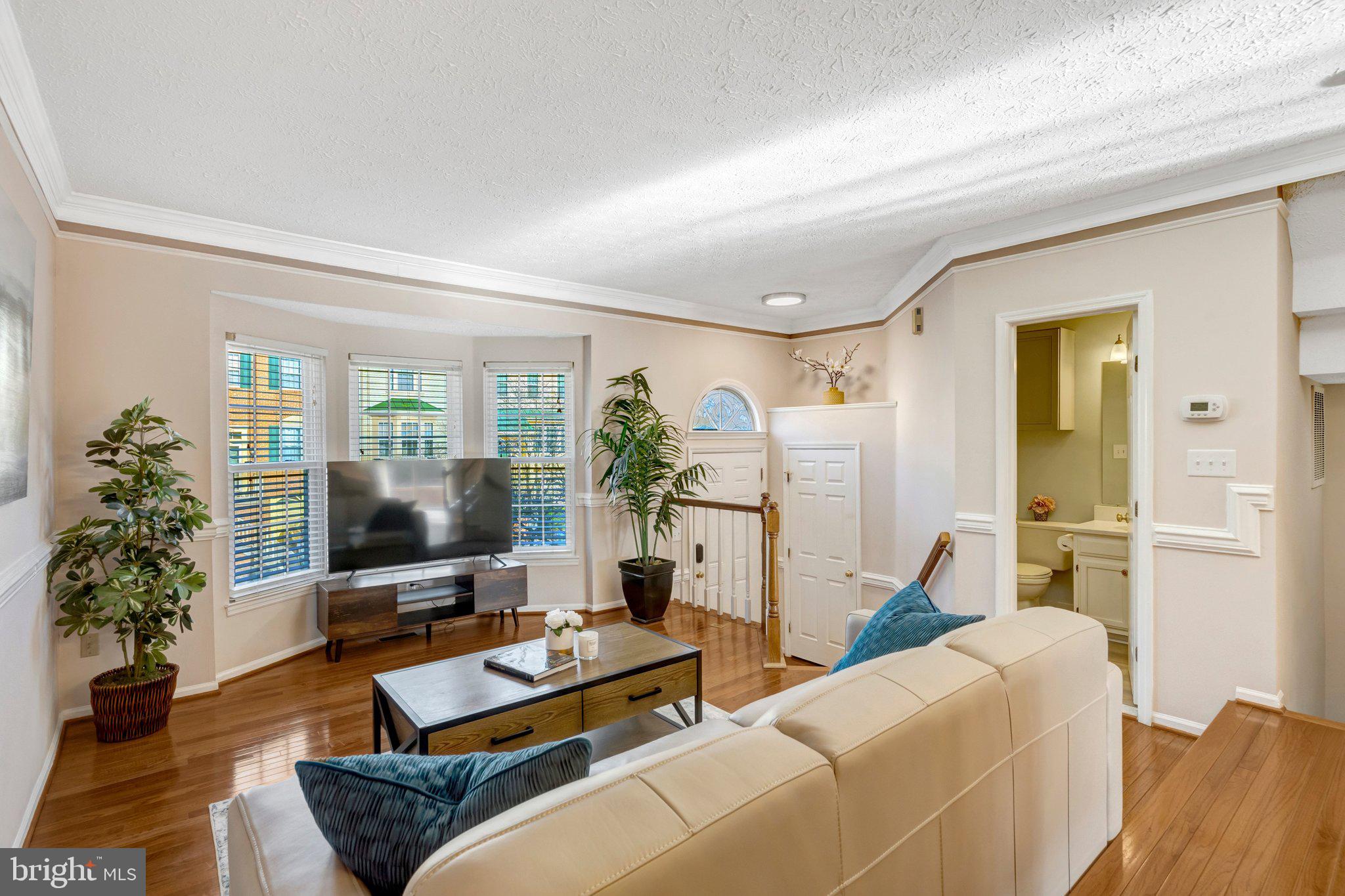 14097 Winding Ridge Lane Centreville, VA 20121 - Photo 6 of 46