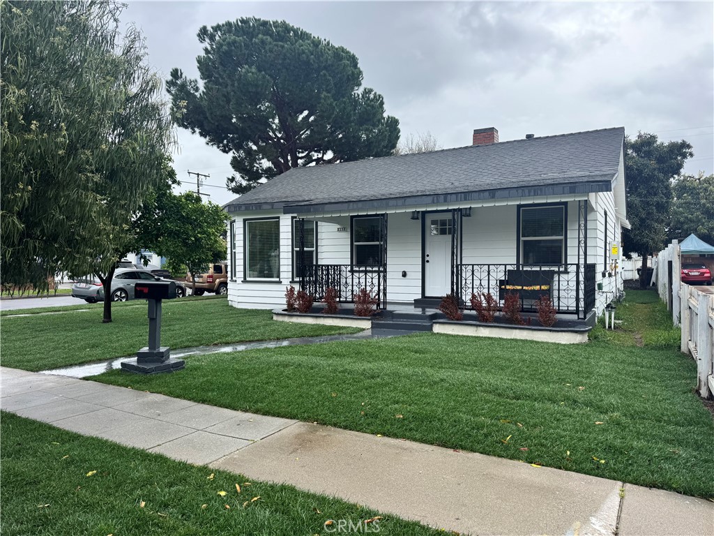 6556 San Vincente Street Paramount, CA 90723 - Photo 4 of 38