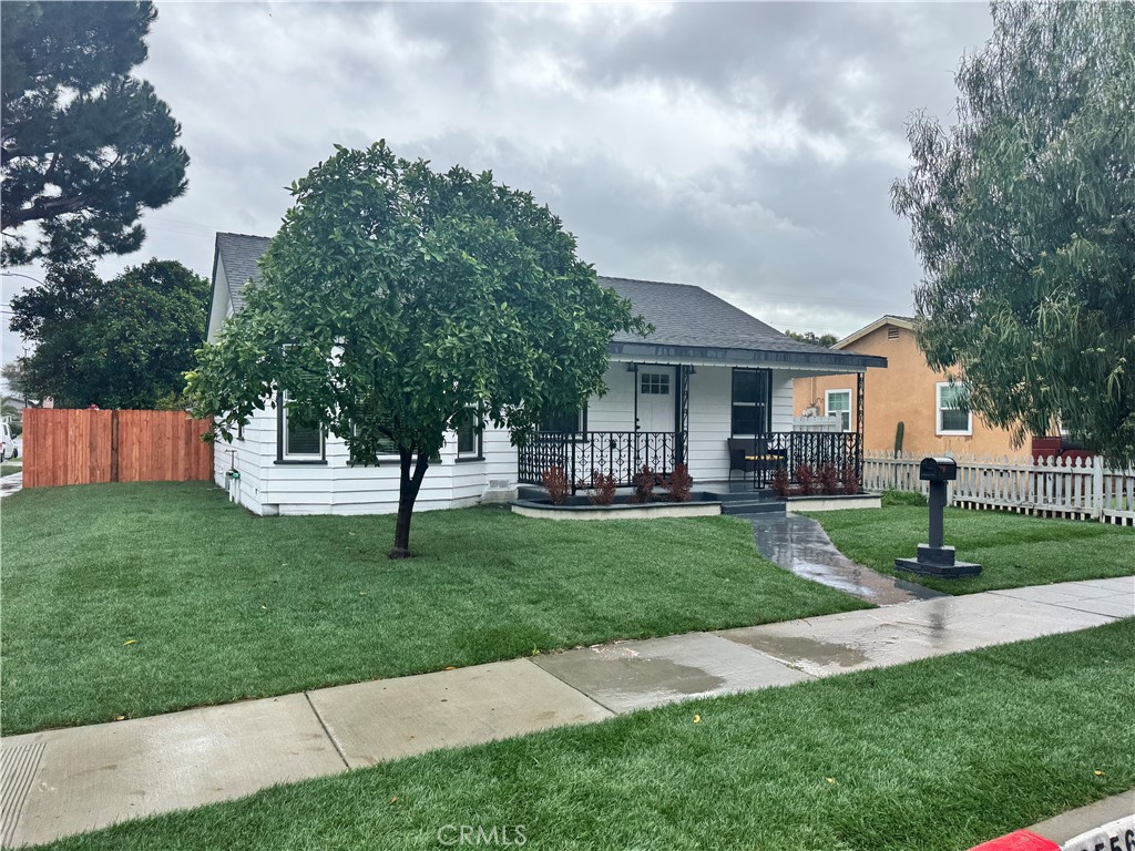 6556 San Vincente Street Paramount, CA 90723 - Photo 5 of 38