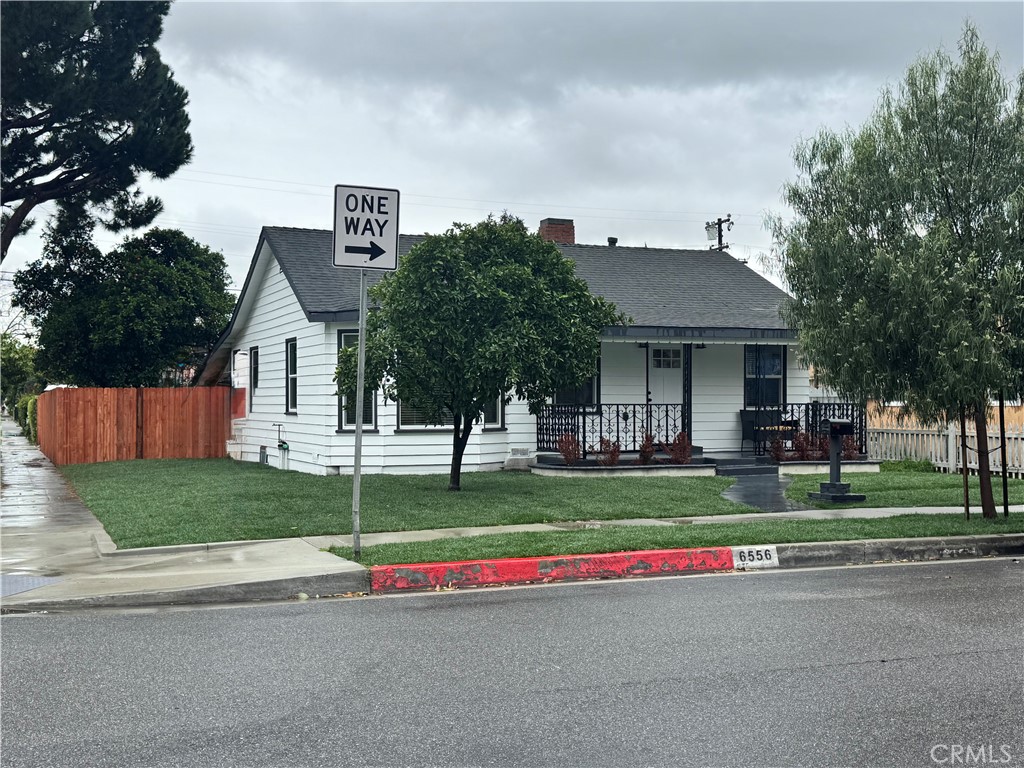 6556 San Vincente Street Paramount, CA 90723 - Photo 7 of 38