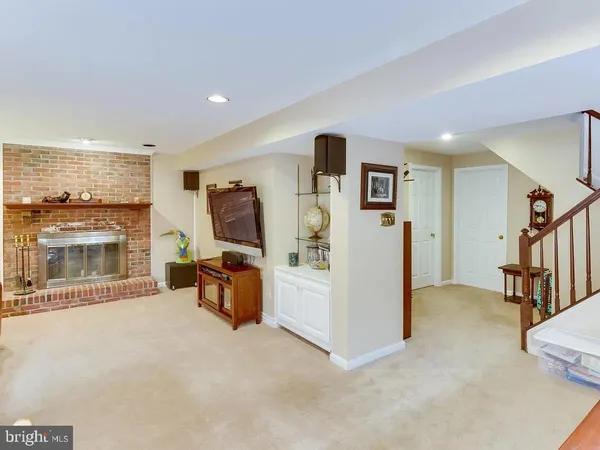 $4,300 | 6601 Forsythia Street, Springfield, VA 22150