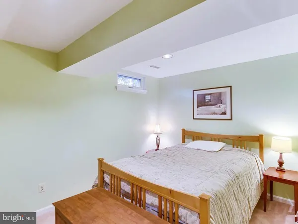 $4,300 | 6601 Forsythia Street, Springfield, VA 22150