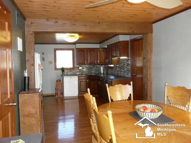 3427 West Dean Road Lambertville, MI 48144 - Photo 8 of 25 Gallery Image 8