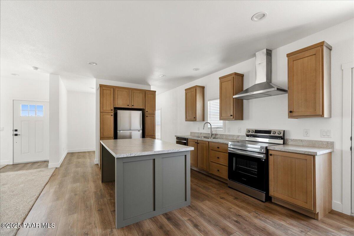 55 Hawaii Road Paulden, AZ 86334 - Photo 5 of 15 05-Kitchen