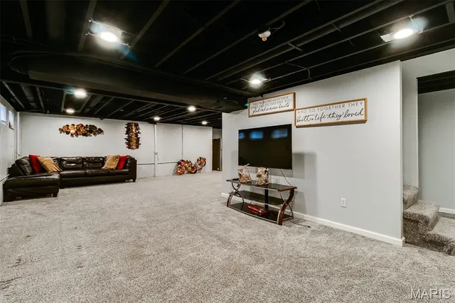 $359,900 | 3849 Secretariat Drive, Florissant, MO 63034