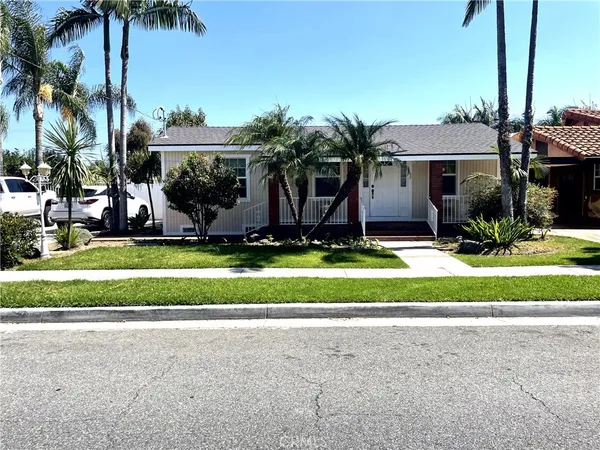 $4,100 | 9488 Foster Road, Bellflower, CA 90706