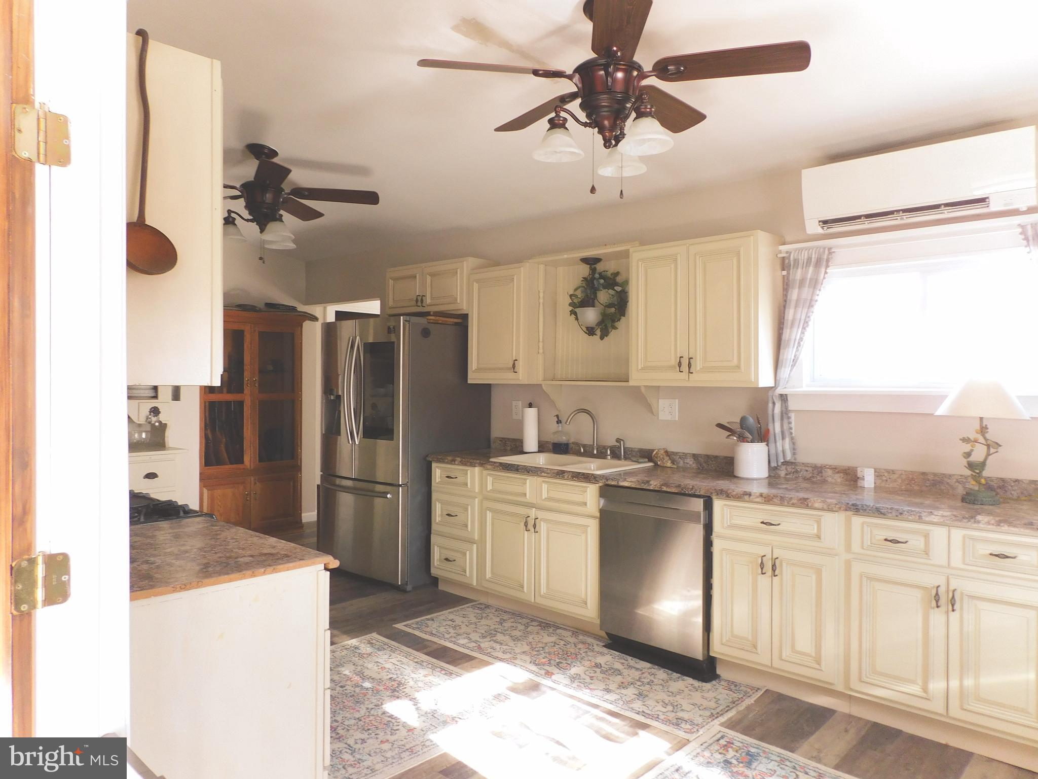 464 Wolfs Bridge Road Carlisle, PA 17013 - Photo 10 of 18