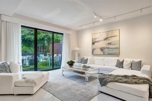 $1,495,000 | 3030 North Ocean Boulevard, Unit S104, Fort Lauderdale, FL 33308