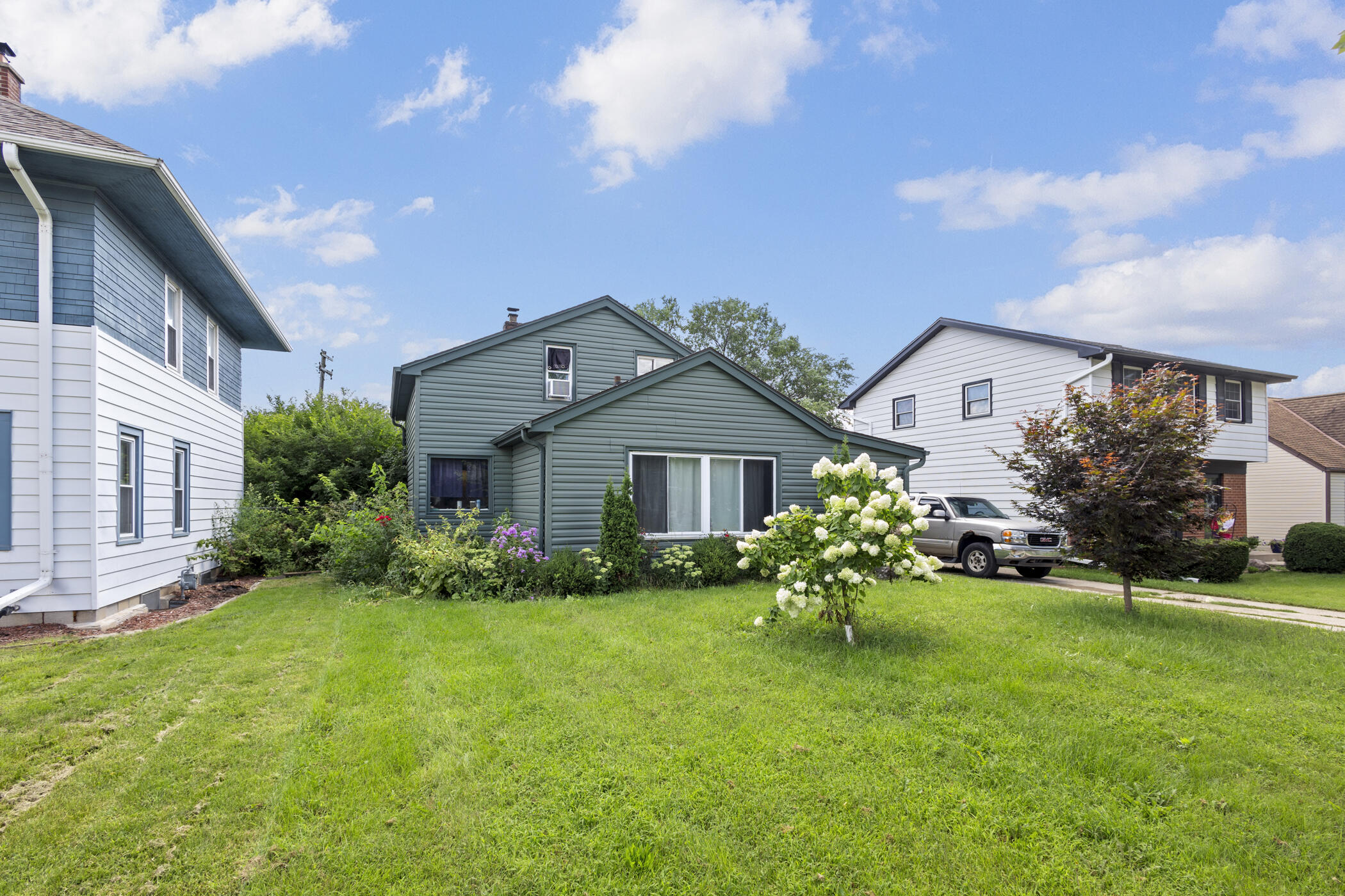 824 South 109th Street West Allis, WI 53214 - Photo 2 of 56 img_1581