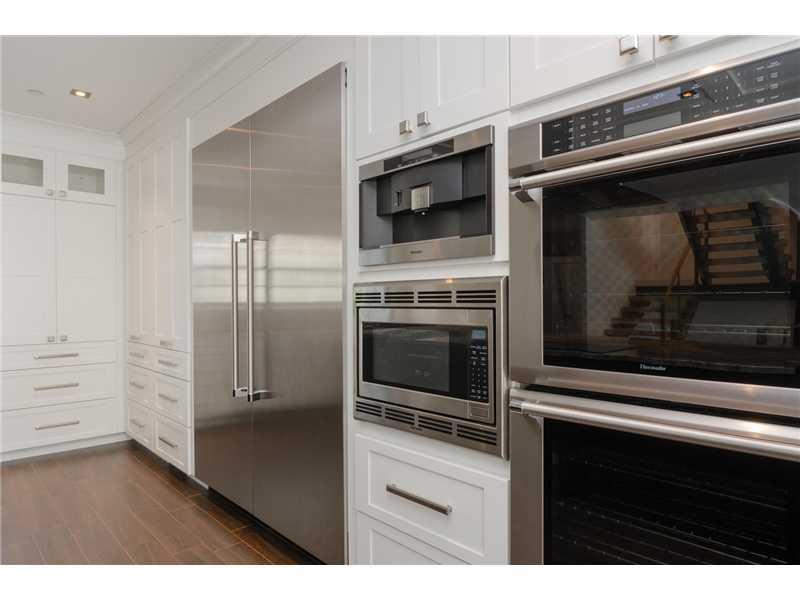 45 Tide Mill Road Portland, ME 04102 - Photo 16 of 35 Kitchen. Thermador appliances