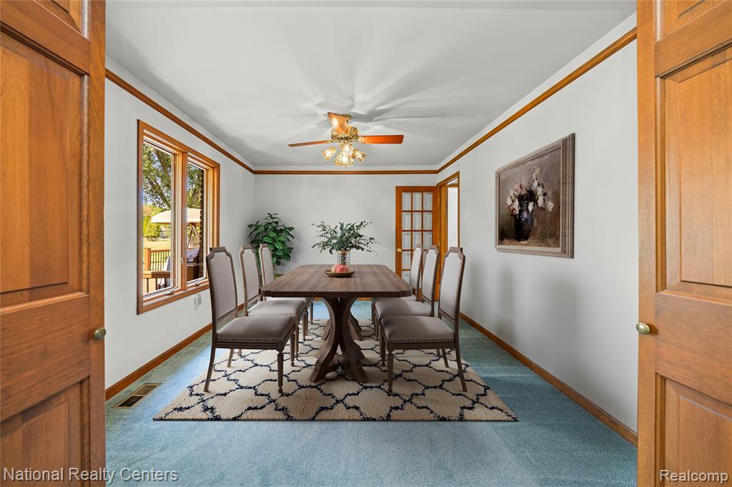 26131 Pleasant Valley Road Farmington Hills, MI 48331 - Photo 12 of 61