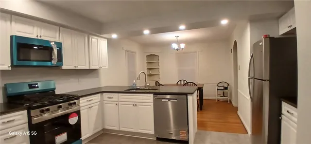 $2,100 | 183 Thorncliffe Drive, Irondequoit, NY 14617