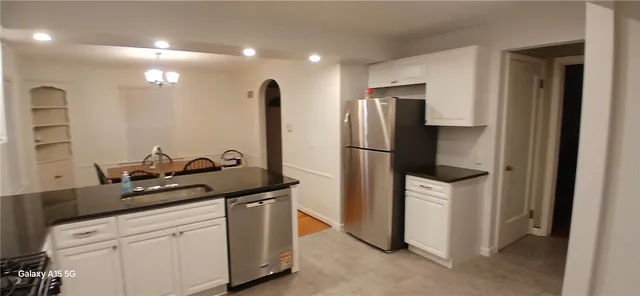 $2,100 | 183 Thorncliffe Drive, Irondequoit, NY 14617