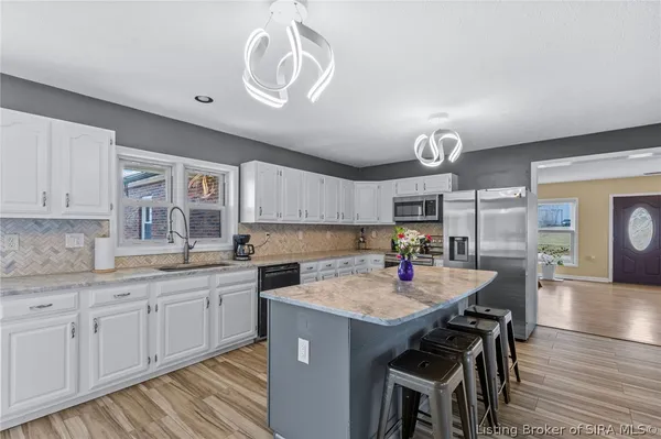 $594,900 | 4435 Fosskuhl Road, Floyds Knobs, IN 47119