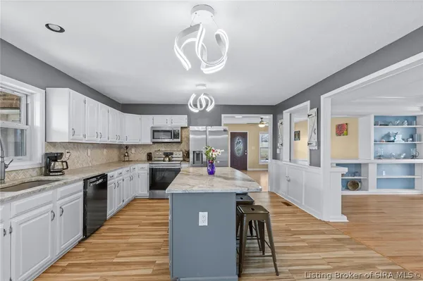 $594,900 | 4435 Fosskuhl Road, Floyds Knobs, IN 47119