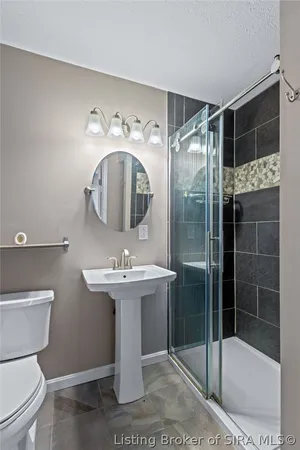 $594,900 | 4435 Fosskuhl Road, Floyds Knobs, IN 47119