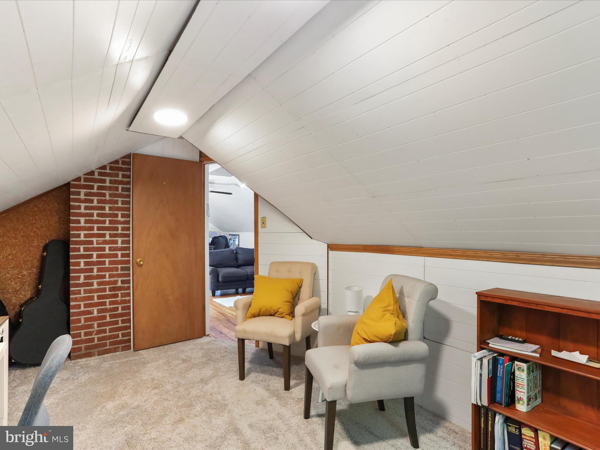 6927 Kellys Store Road Thurmont, MD 21788 - Photo 17 of 42 a view of a livingroom with lounge chair and couch