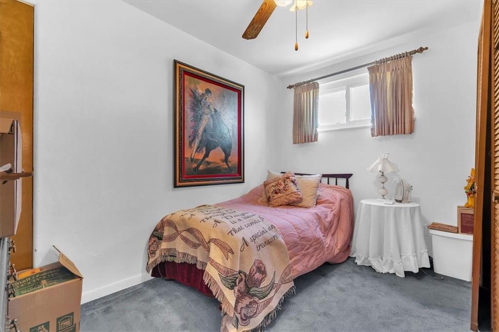 1602 Hollyrood Road Pittsburgh, PA 15227 - Photo 21 of 41 Gallery Image 21