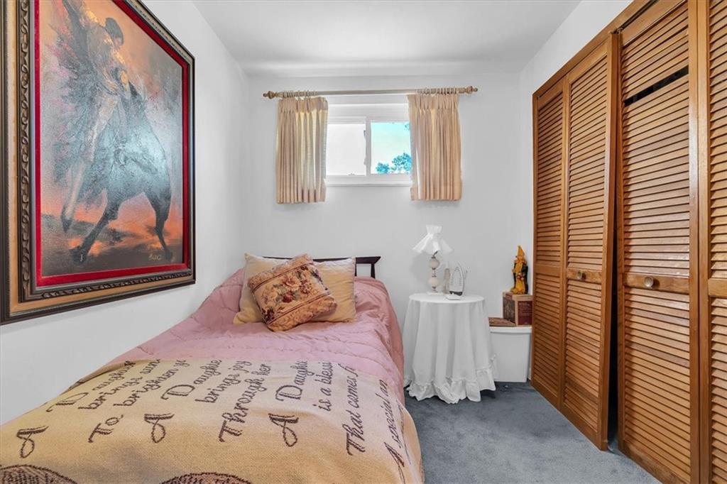 1602 Hollyrood Road Pittsburgh, PA 15227 - Photo 22 of 41 Gallery Image 22