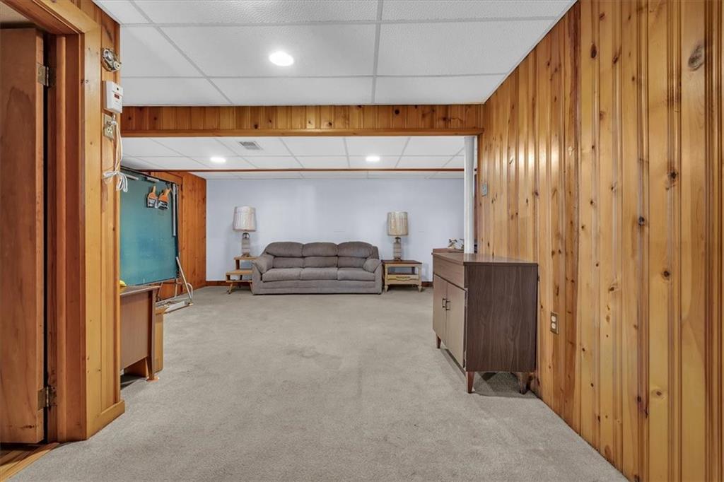 1602 Hollyrood Road Pittsburgh, PA 15227 - Photo 23 of 41 Gallery Image 23