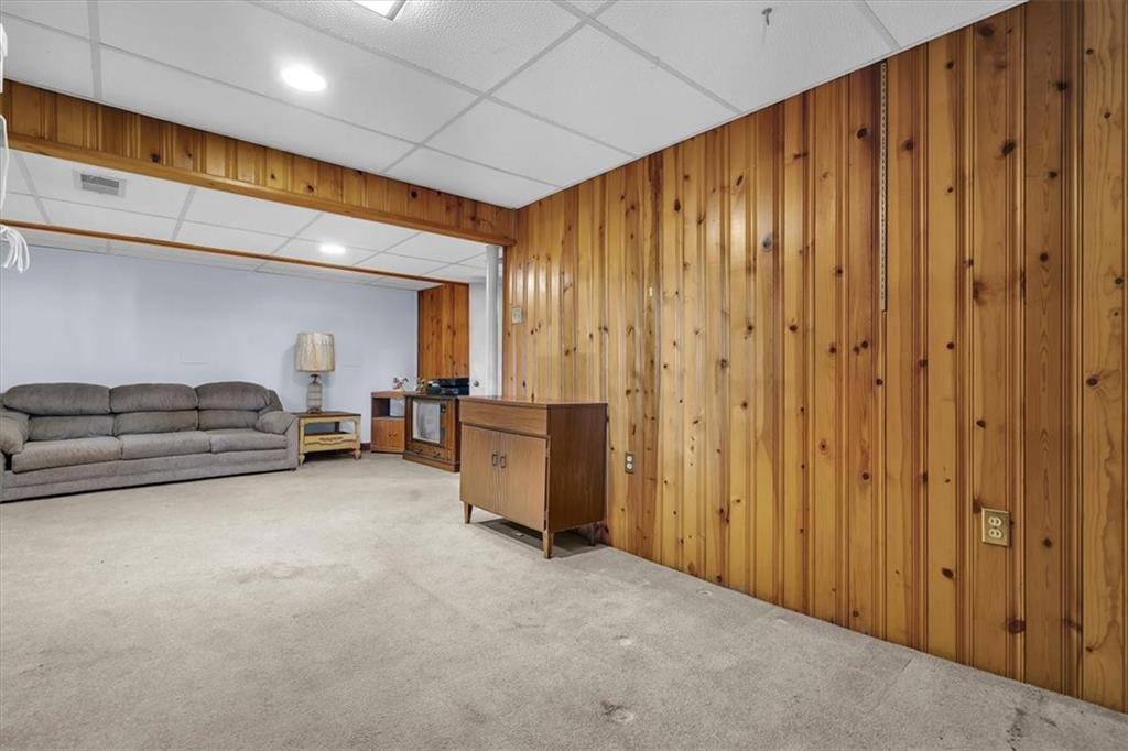 1602 Hollyrood Road Pittsburgh, PA 15227 - Photo 24 of 41 Gallery Image 24