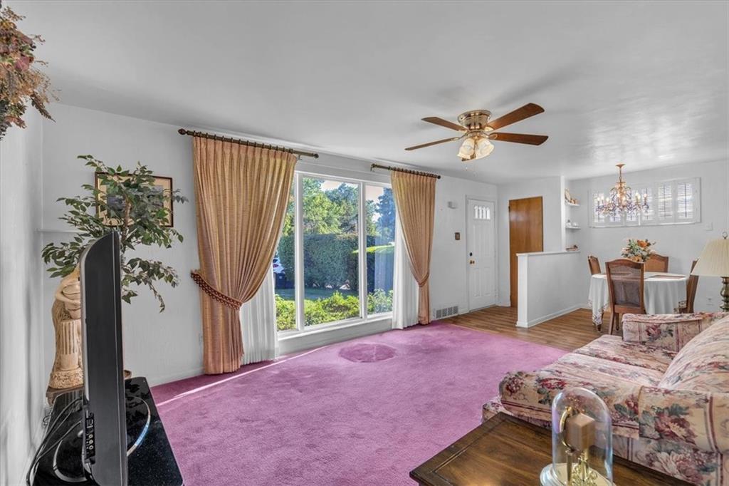 1602 Hollyrood Road Pittsburgh, PA 15227 - Photo 3 of 41 Gallery Image 3