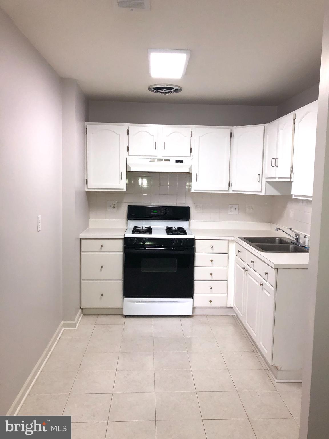 2826 Saxton Road Philadelphia, PA 19114 - Photo 34 of 67