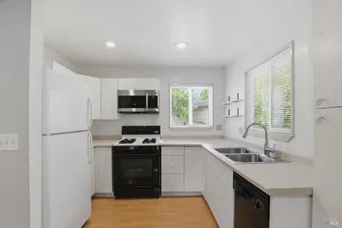 $929,000 | 477 Meadowview Court, Vacaville, CA 95688