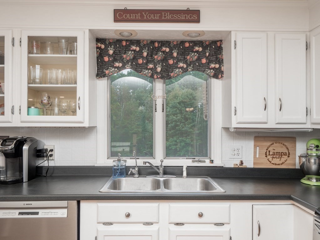 49 Newcomb Road Westminster, MA 01473 - Photo 7 of 42 Gallery Image 7